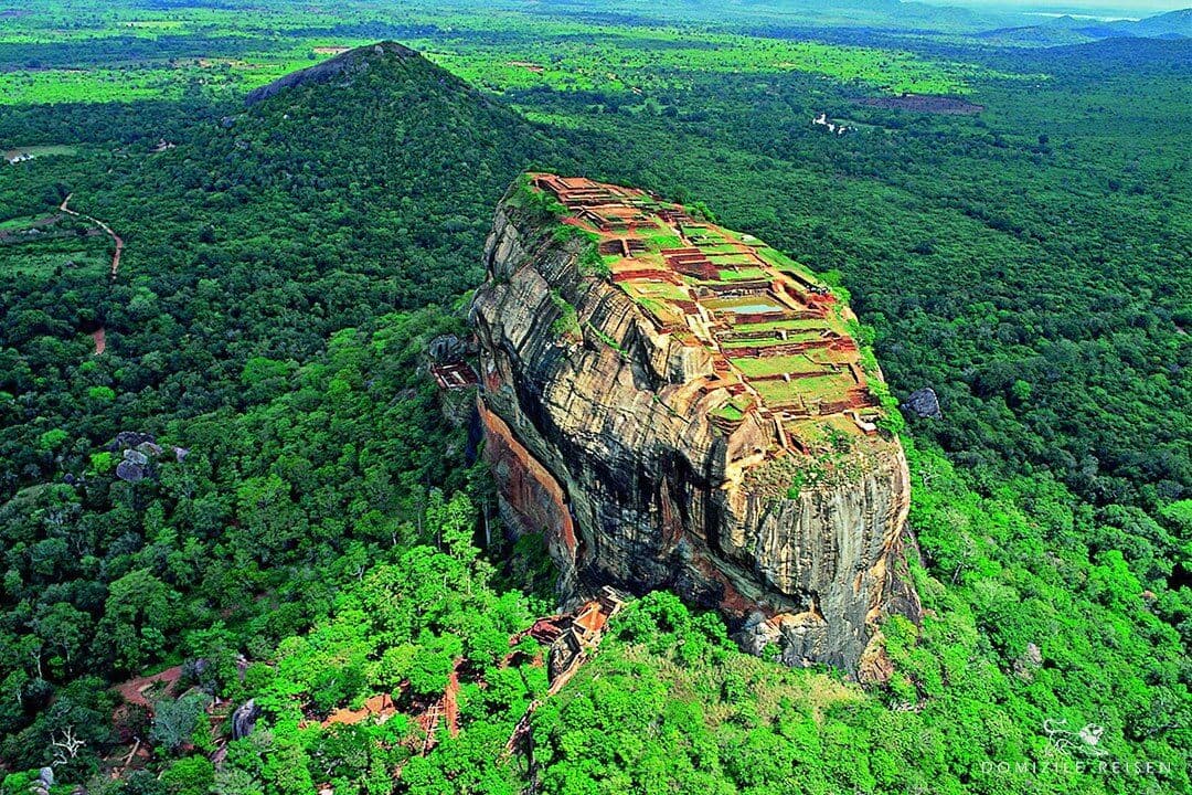 斯里兰卡锡吉里亚狮子岩鸟瞰图