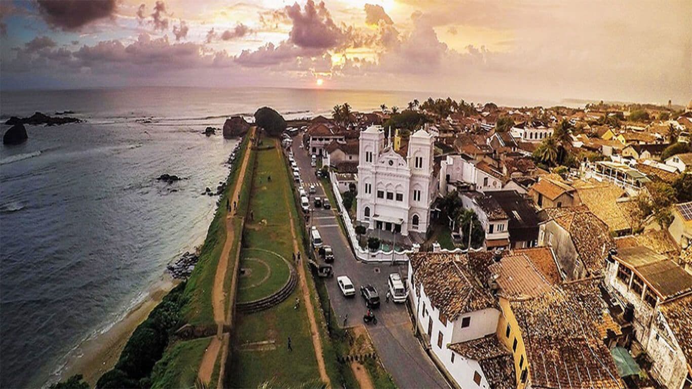 Una imagen de la ciudad de Galle tomada en el famoso faro de Galle en Sri Lanka
