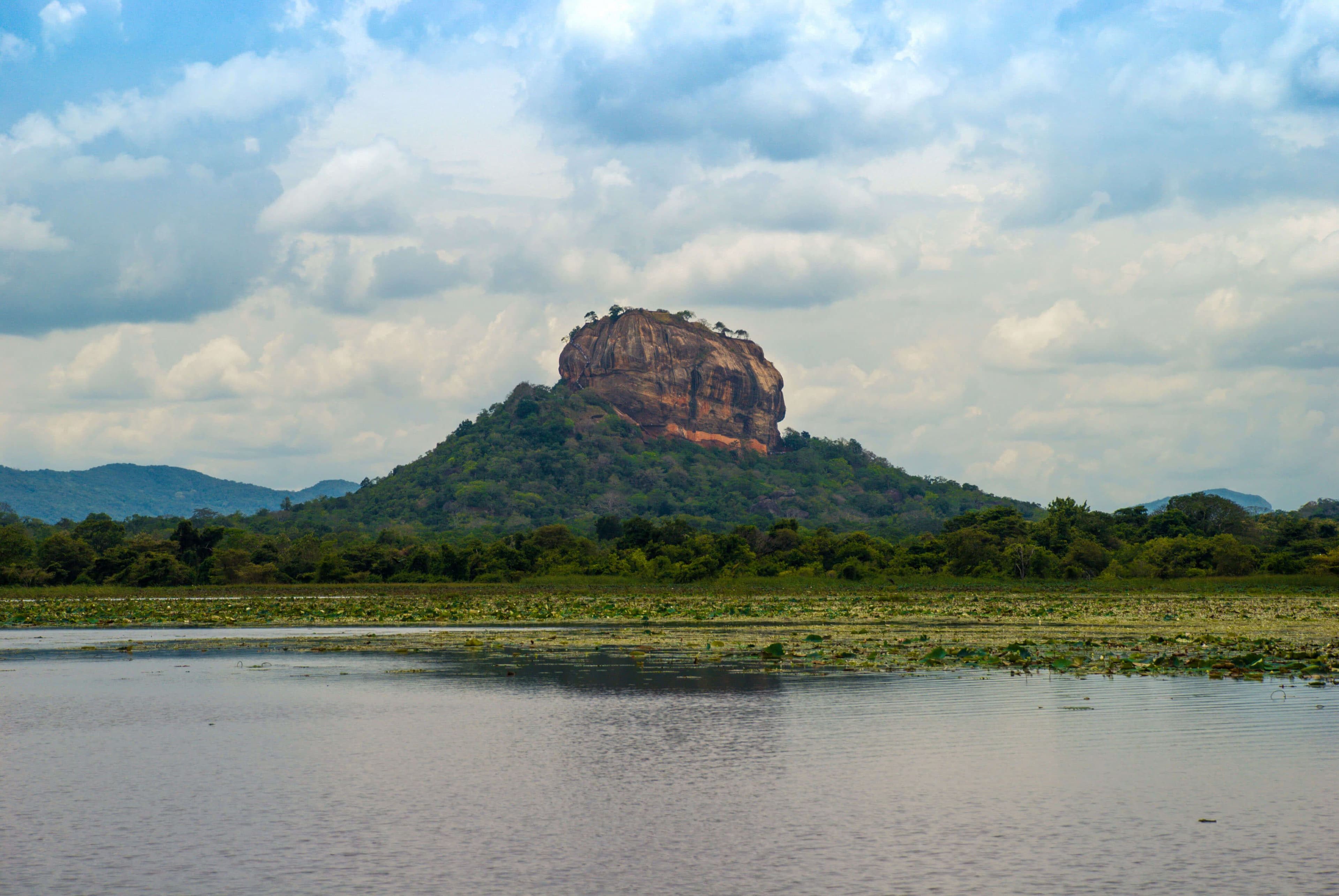 斯里兰卡锡吉里亚“Egoda Wewa 水箱”的美丽景色