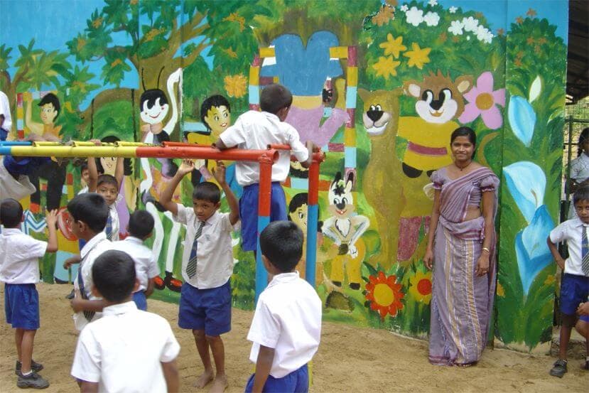 Школьное мероприятие, организованное для детей, Шри-Ланка.