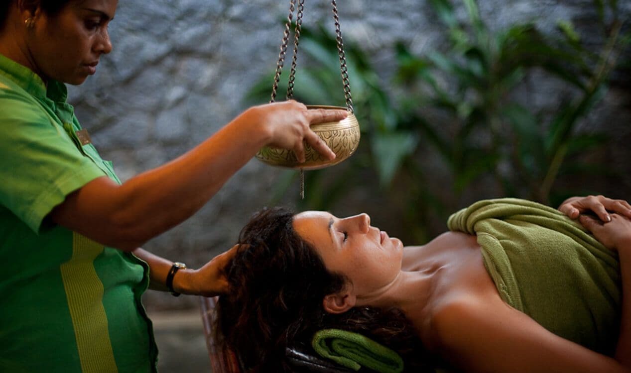 Ayurvedic body relaxing massage in Sigiriya Sri Lanka