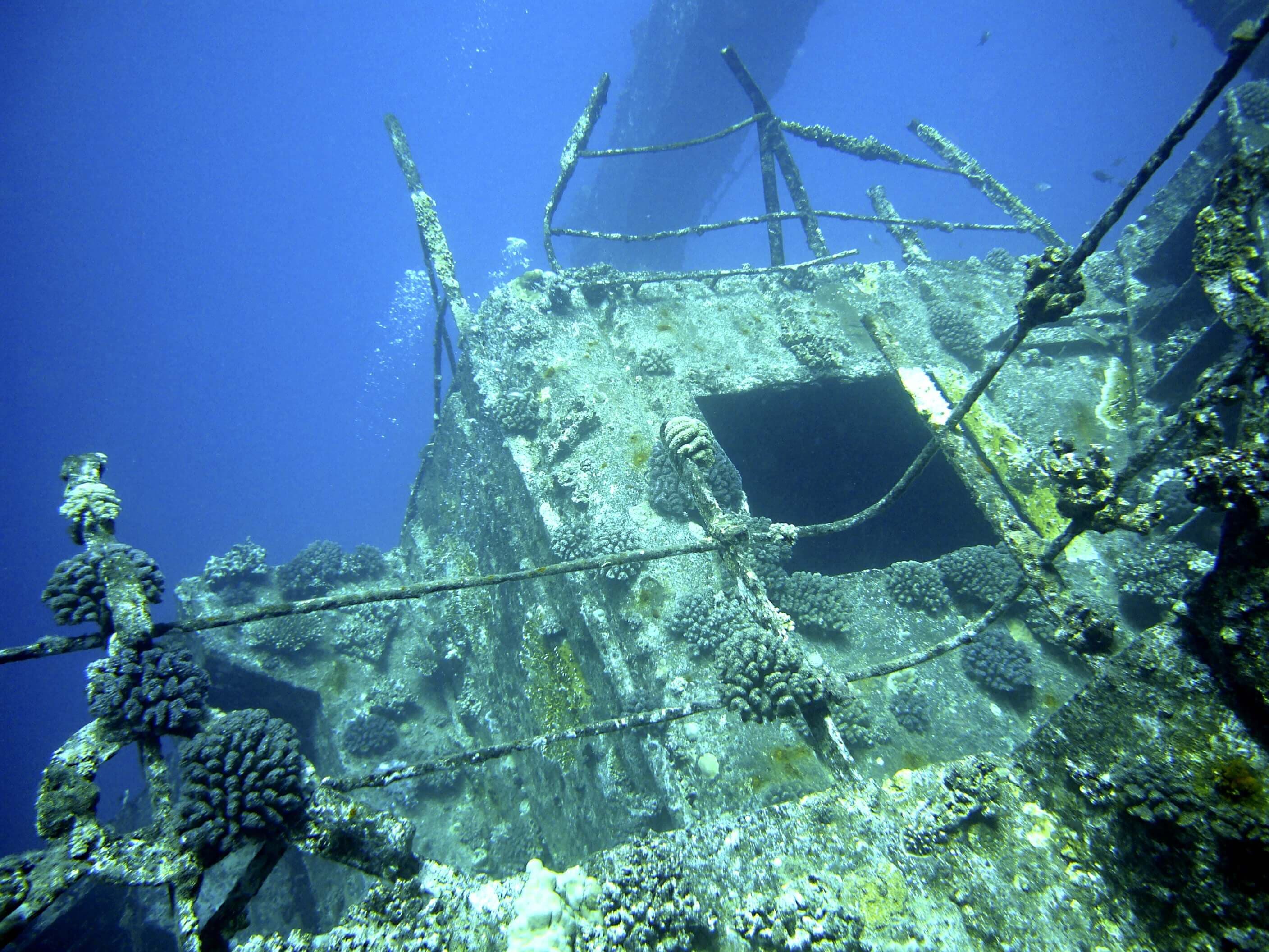 Copper Wreck es el único buceo en naufragio disponible en los tours de buceo de Yala en Sri Lanka
