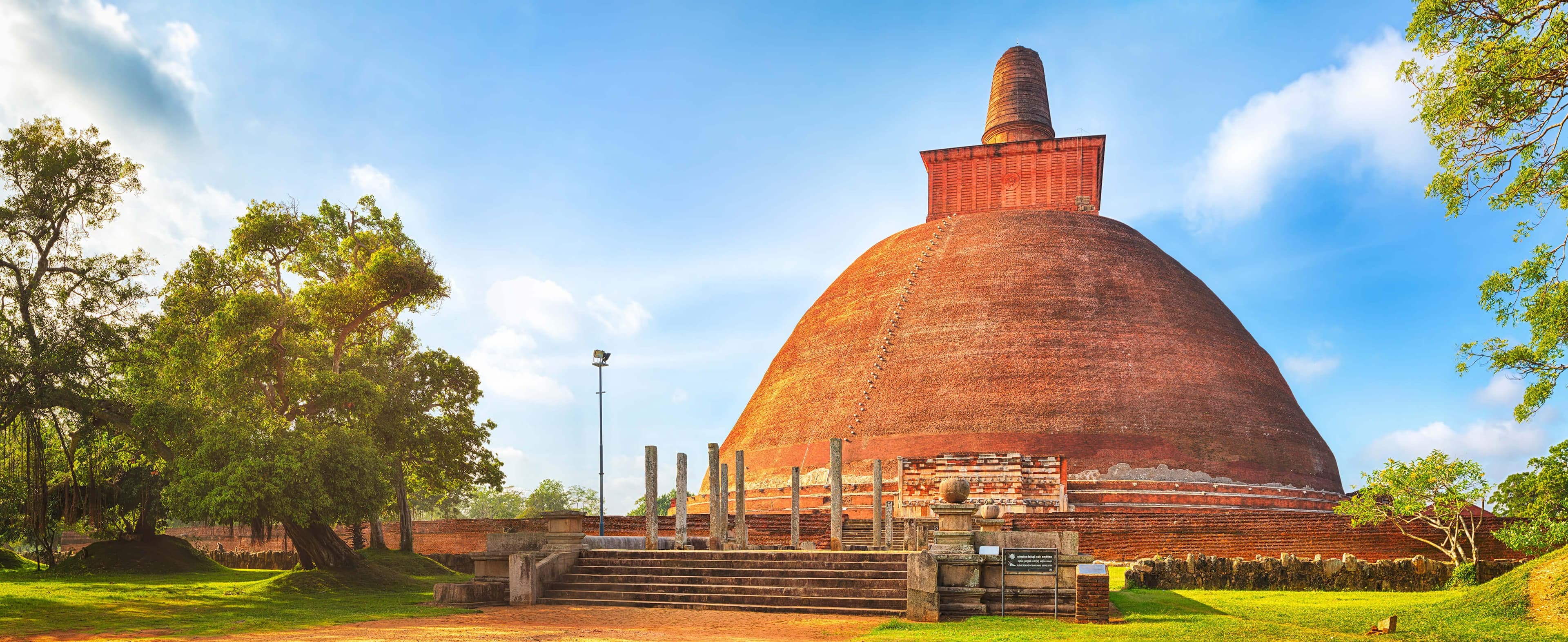 Jetavanaramaya dagoba في أنقاض Anuradhapura ، سريلانكا.
